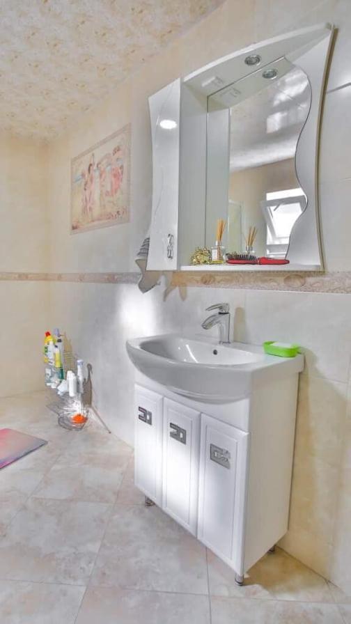 קוטאיסי Nana'S Apartment מראה חיצוני תמונה